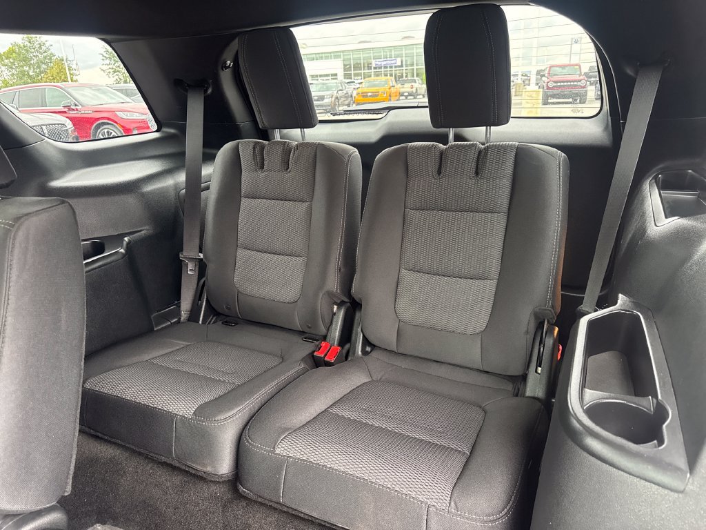 Used 2018 Ford Explorer XLT AWD/4WD image 23