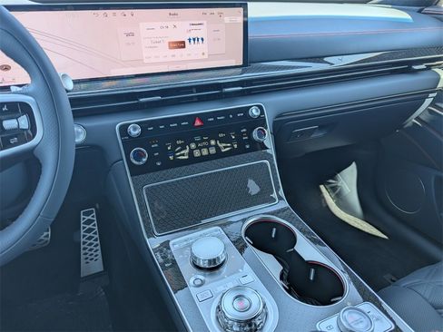 New 2026 Genesis GV80 3.5T e-SC image 19