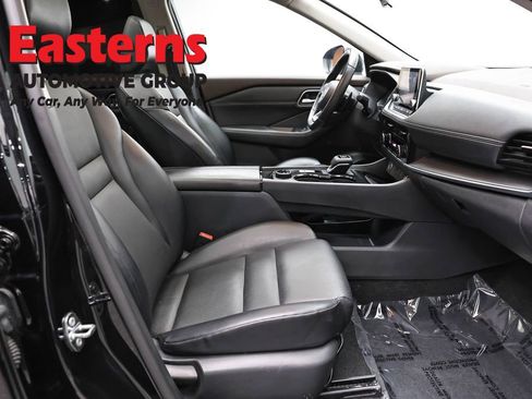 Used 2021 Nissan Rogue SV w/ Premium Package AWD/4WD image 25