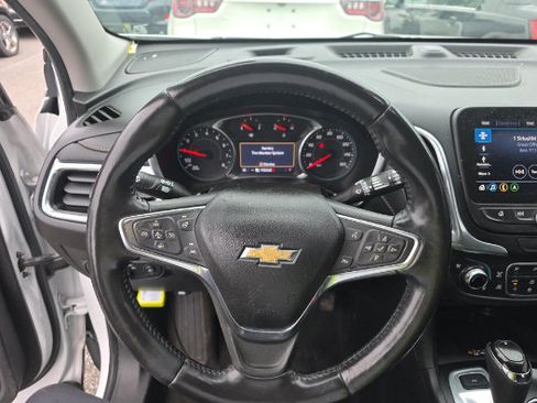 Used 2020 Chevrolet Equinox Premier AWD/4WD image 11