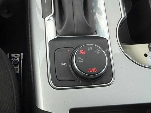 Used 2024 Chevrolet Blazer LT AWD/4WD image 29
