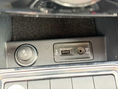 Used 2016 Volkswagen Jetta SEL w/ Lighting Package image 26