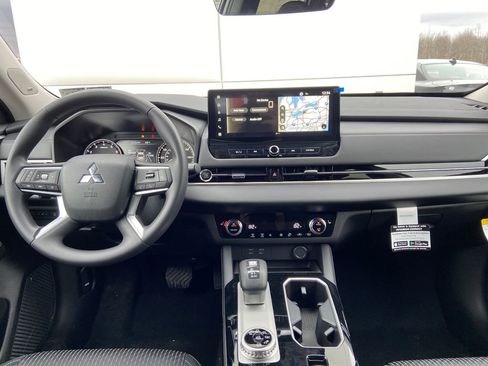New 2026 Mitsubishi Outlander ES AWD/4WD image 19