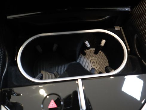 Certified 2025 Ferrari Purosangue image 33