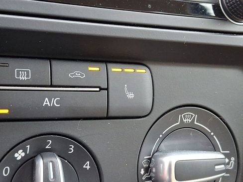 Used 2016 Volkswagen Jetta SE FWD image 26