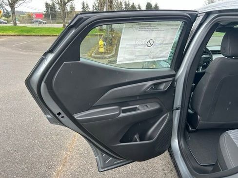 New 2027 Chevrolet Bolt LT w/ Comfort Package image 11