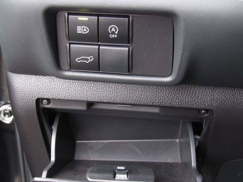 Certified 2025 Toyota Highlander XSE image 35