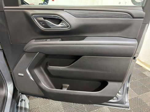 Used 2021 GMC Yukon SLT w/ SLT Premium Package AWD/4WD image 11