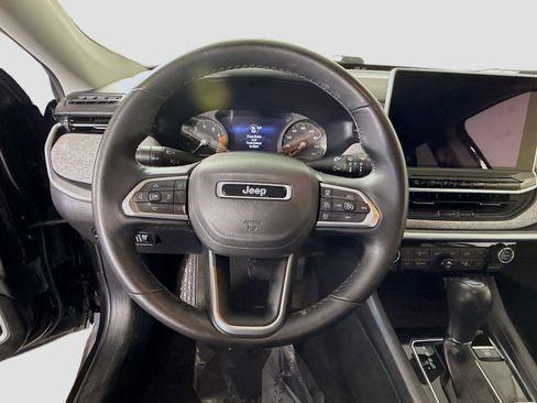 Used 2022 Jeep Compass Latitude w/ Sun and Sound Group image 13