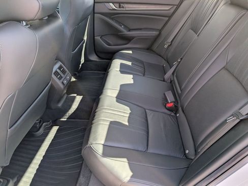 Used 2022 Honda Accord Touring image 25