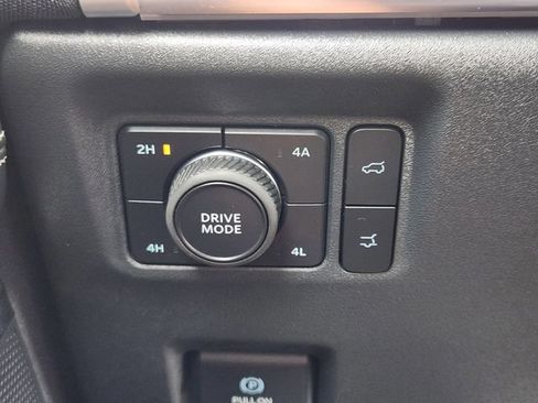 Used 2025 Ford Expedition Platinum AWD/4WD image 21