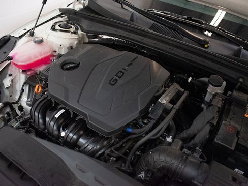 Used 2025 Kia K5 GT-Line w/ GT-Line Premium Package image 10