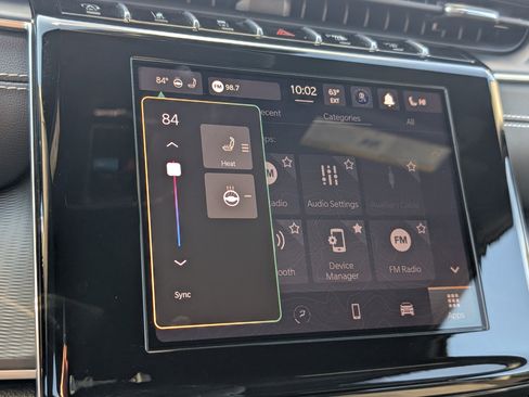 Used 2024 Jeep Grand Cherokee L Laredo image 31