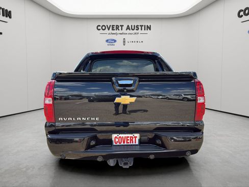 Used 2013 Chevrolet Avalanche LT w/ All-Star Edition RWD image 4