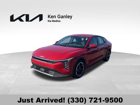 Certified 2025 Kia K4 EX FWD image 1
