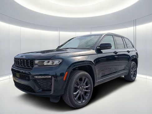 New 2026 Jeep Grand Cherokee Limited AWD/4WD image 8