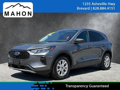 Used 2023 Ford Escape Active AWD/4WD image 1
