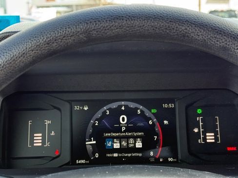 Certified 2025 Toyota Tacoma SR5 image 33