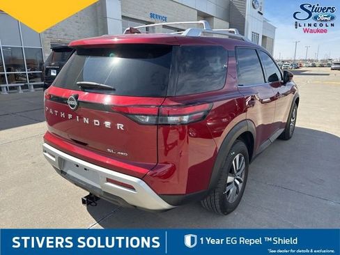 Used 2023 Nissan Pathfinder SL image 4