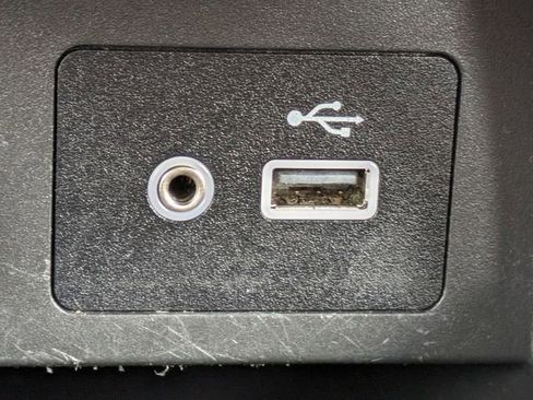 Used 2023 Nissan Versa SV image 22