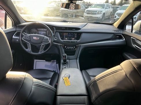 Used 2021 Cadillac XT5 Premium Luxury image 25