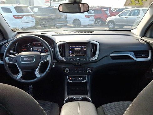 Used 2022 GMC Terrain SLE image 19