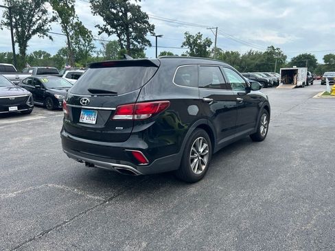 Used 2017 Hyundai Santa Fe SE w/ Cargo Package AWD/4WD image 4
