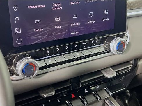 Used 2024 GMC Canyon Elevation w/ Convenience Package image 13