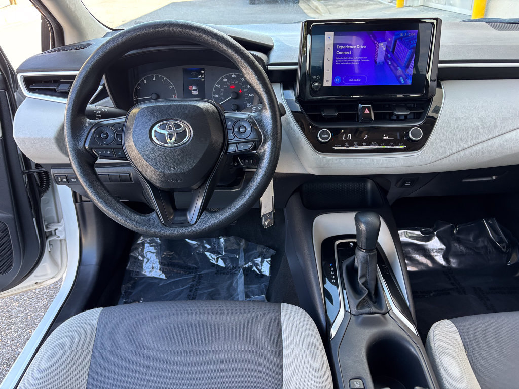 Used 2025 Toyota Corolla LE FWD image 20