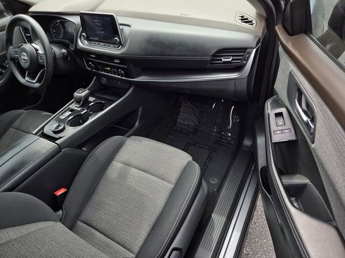 Used 2023 Nissan Rogue SV AWD/4WD image 7