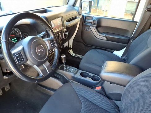 Used 2017 Jeep Wrangler Unlimited Sport image 12