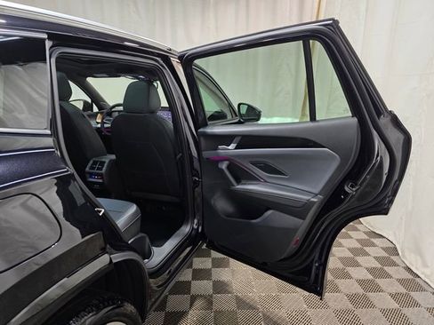 New 2025 Volkswagen Tiguan SEL R-Line image 30