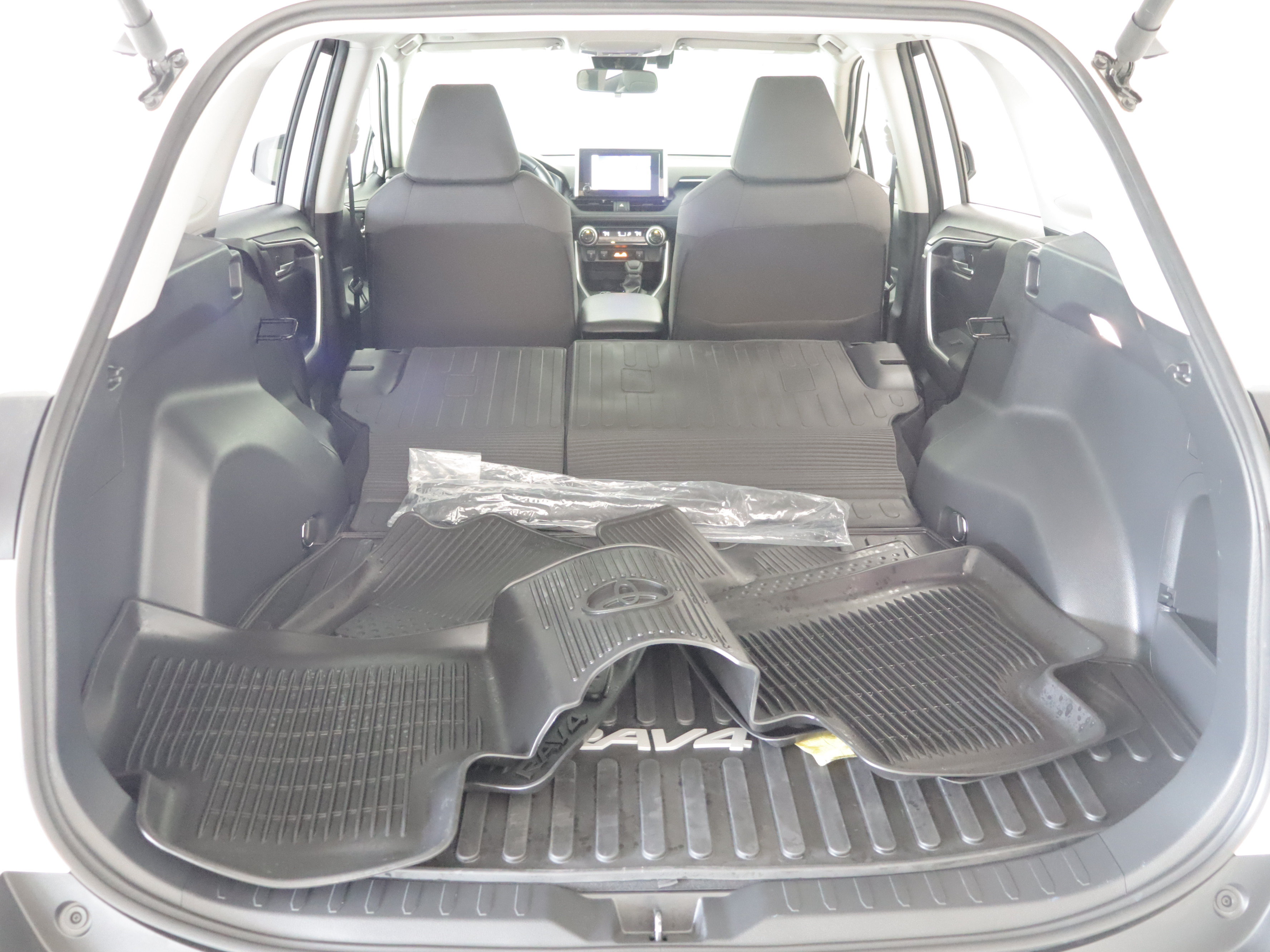 Used 2025 Toyota RAV4 XLE w/ Convenience Package AWD/4WD image 22