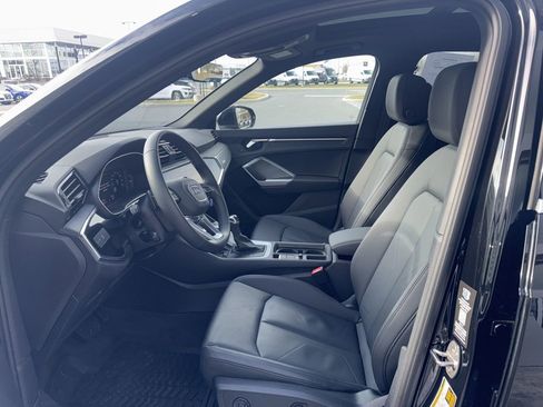 Certified 2025 Audi Q3 2.0T Premium Plus w/ Premium Plus Package image 20