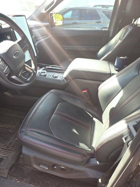 Used 2024 Ford Expedition Max Limited AWD/4WD image 11
