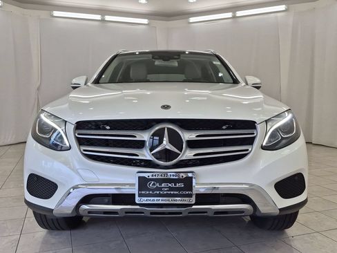 Used 2019 Mercedes-Benz GLC 300 4MATIC image 3