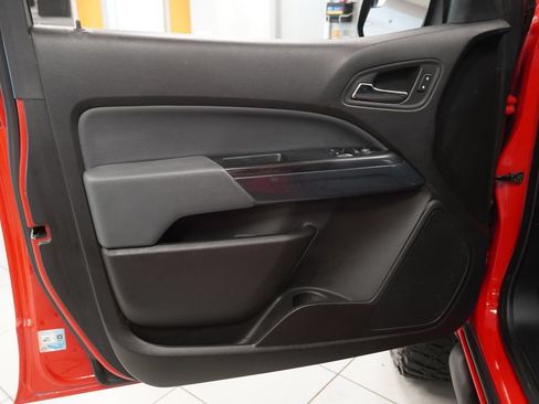 Used 2016 Chevrolet Colorado Z71 AWD/4WD image 16