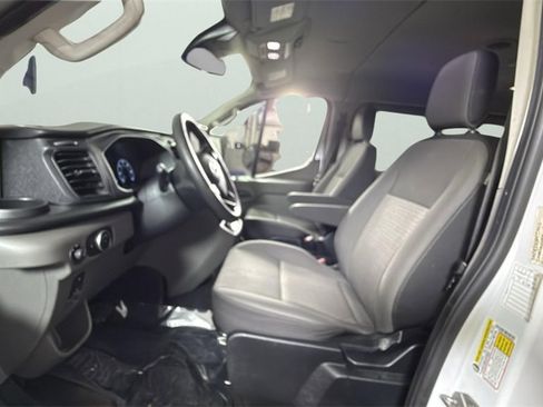 Used 2023 Ford Transit 350 XLT image 17