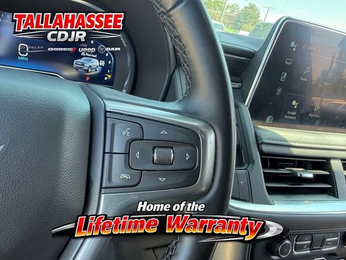 Used 2024 Chevrolet Suburban LT AWD/4WD image 17