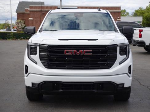 Used 2024 GMC Sierra 1500 Elevation AWD/4WD image 6