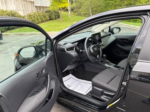 Used 2024 Toyota Corolla LE image 14