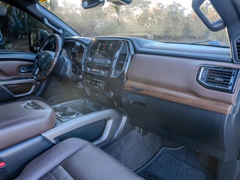 Used 2021 Nissan Titan Platinum Reserve w/ Moonroof Package image 33