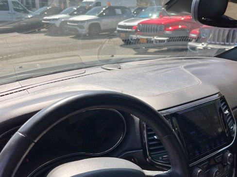 Used 2021 Jeep Grand Cherokee High Altitude AWD/4WD image 15
