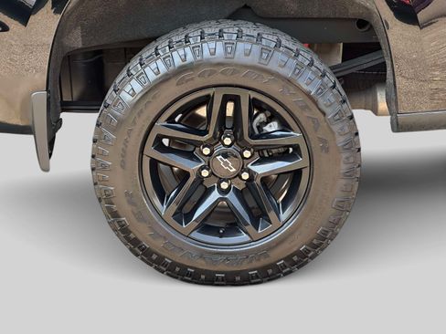 Used 2022 Chevrolet Silverado 1500 LT Trail Boss w/ Protection Package AWD/4WD image 8