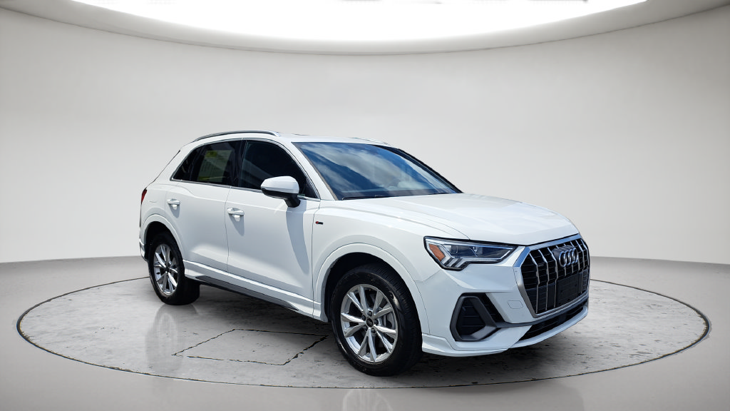 Used 2025 Audi Q3 2.0T Premium AWD/4WD image 3