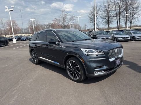 Used 2022 Lincoln Aviator Reserve w/ Equipment Group 201A image 6