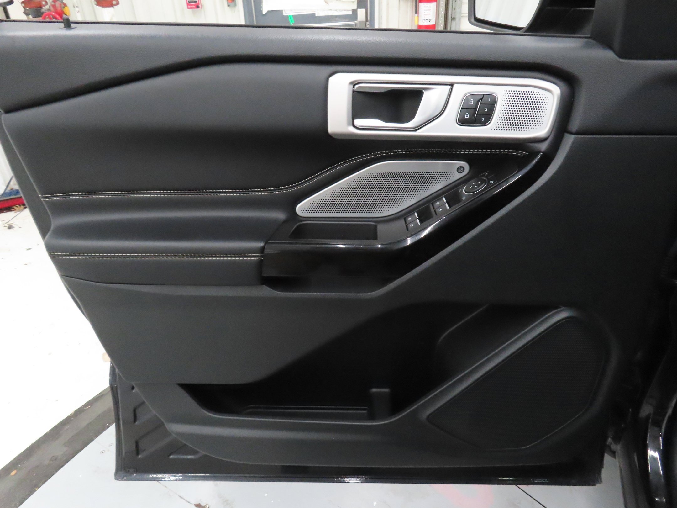Used 2021 Ford Explorer ST w/ Equipment Group 401A AWD/4WD image 10