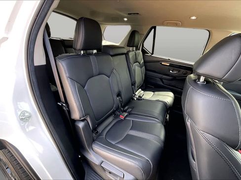 Used 2025 Honda Pilot EX-L image 26