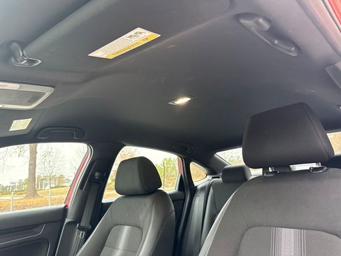 Used 2023 Honda Civic Sport image 25