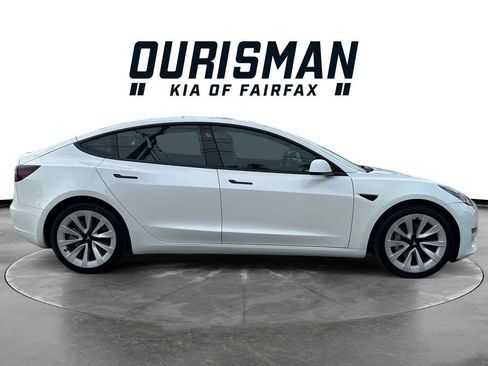 Used 2022 Tesla Model 3 Long Range AWD/4WD image 7
